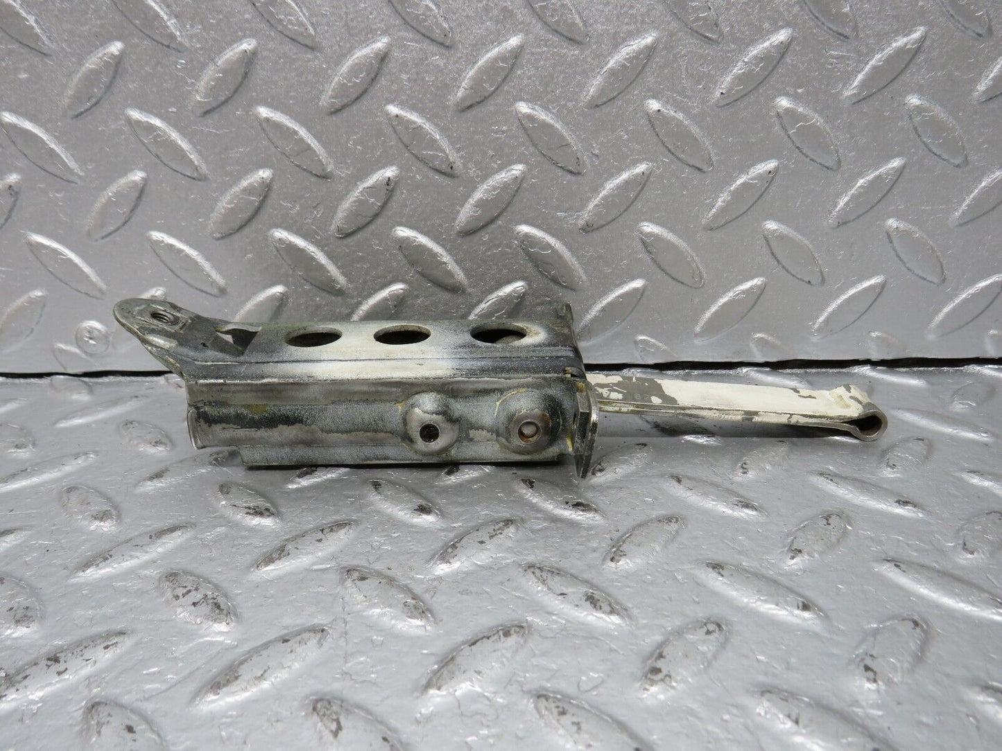 40589 Mercedes-Benz W123 300D Door Safety Check Strap