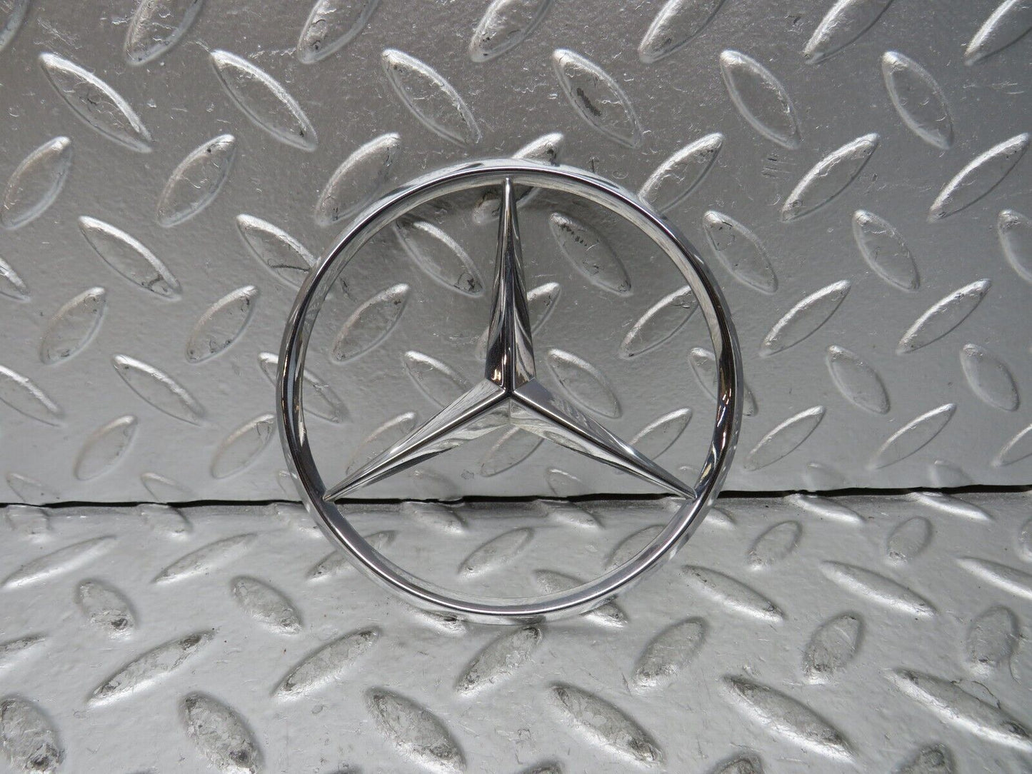 27265 Mercedes-Benz W123 280E Trunk Boot Lid Emblem  1267580058