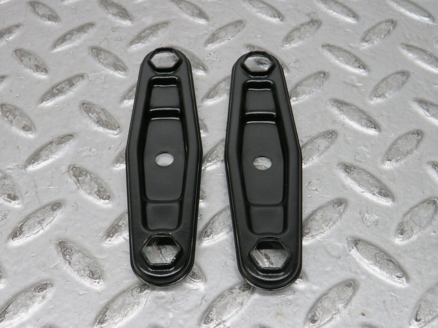 28772 Mercedes-Benz W123 230E Fuel Injector Bracket Pair
