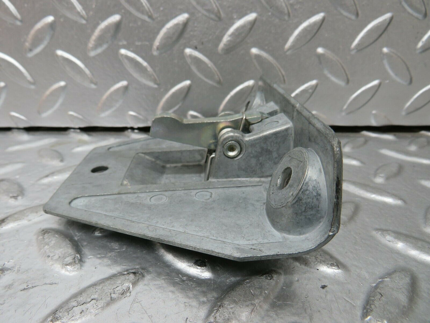 23589 Mercedes-Benz W114 280E Trunk Lock Latch