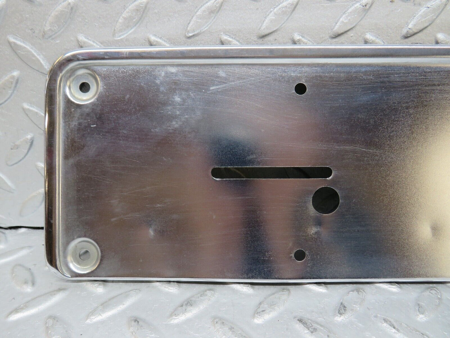 37385 Mercedes-Benz W109 300SEL Rear number Plate Holder Chrome