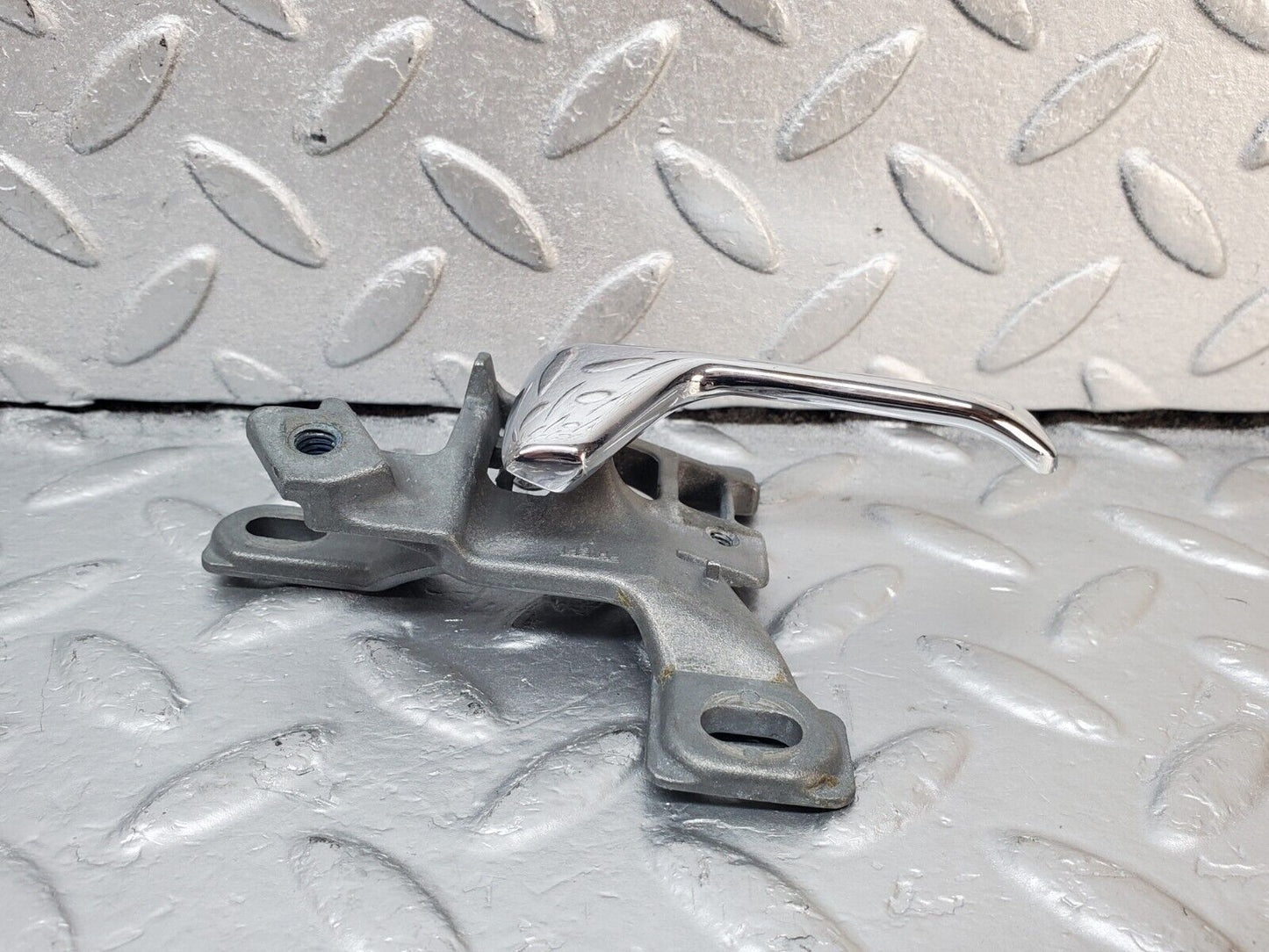 45559 Mercedes-Benz W126 420SE Right Door Interior Handle
