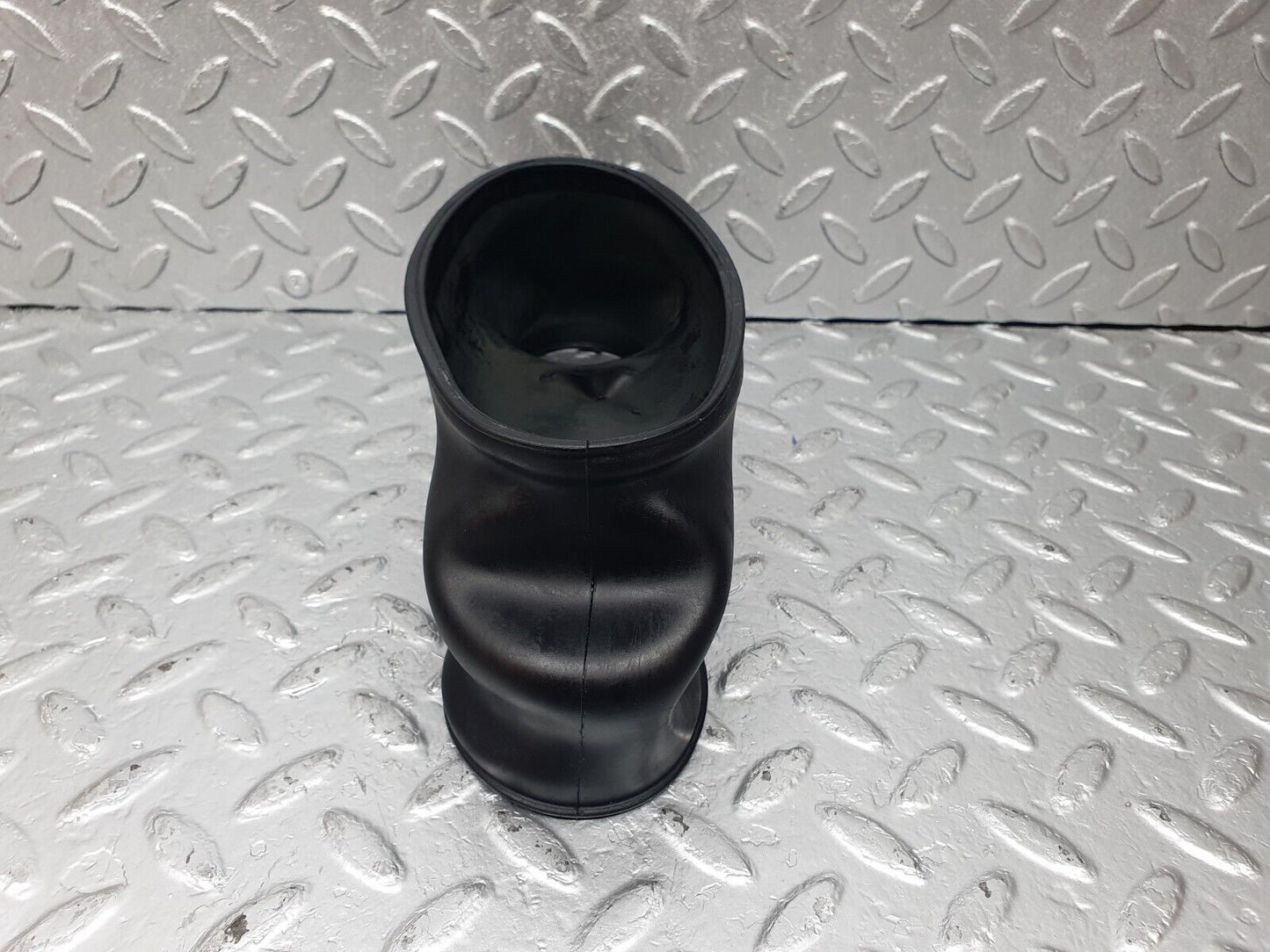 43913 Mercedes-Benz C123 230CE Coupe Air Duct Rubber Hose 1238320988