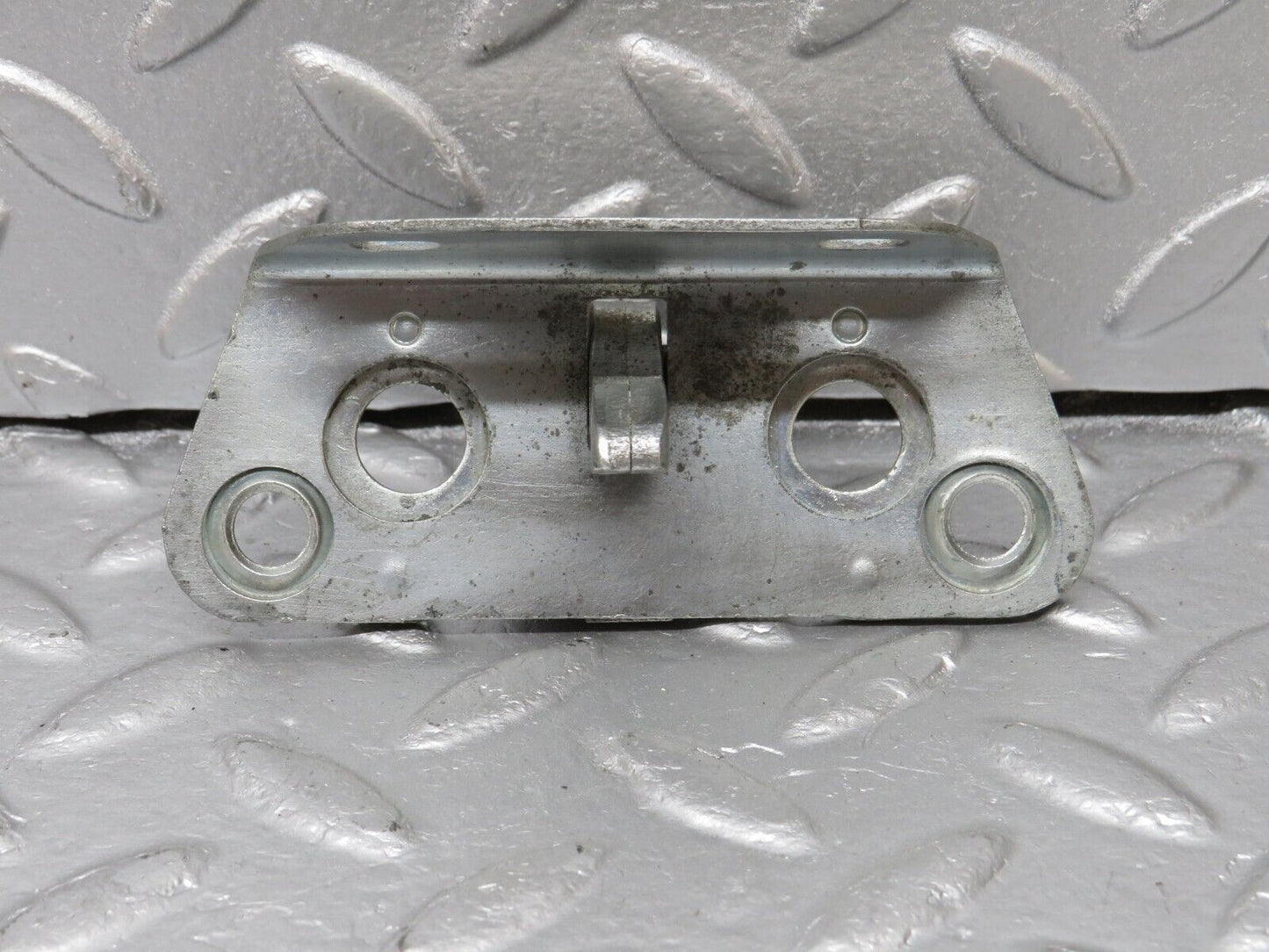 40290 Mercedes-Benz W110 230 Trunk Lock Latch