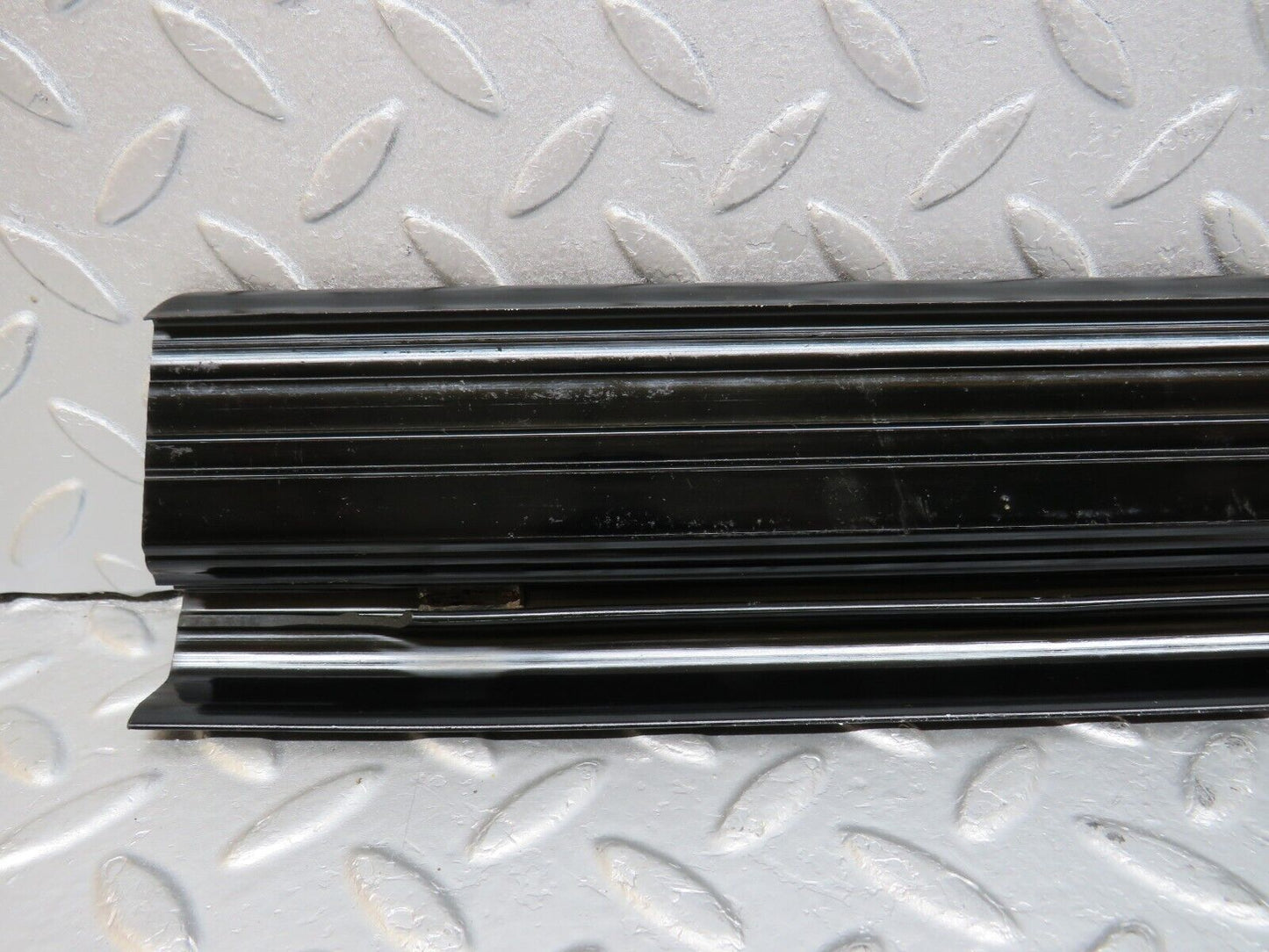 40633 Mercedes-Benz W123 300D Rear Right Door Sill Trim Black