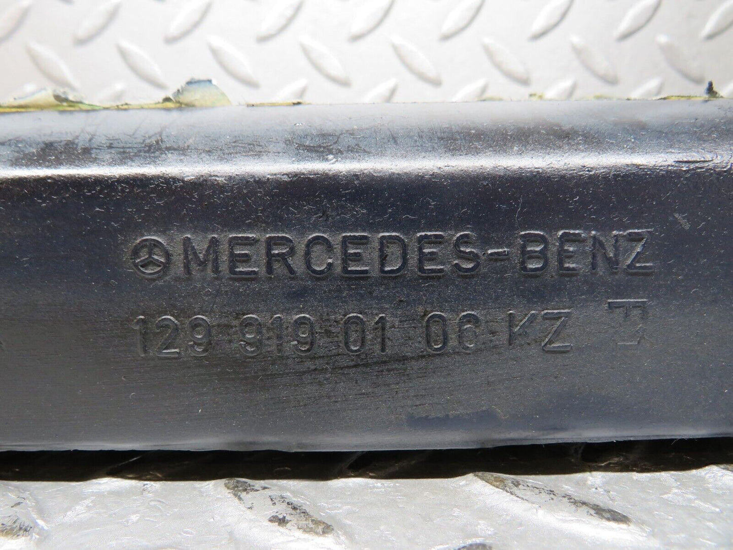 36811 Mercedes-Benz R129 300SL-24 Front Right Seat Base 1299190106 1299190306