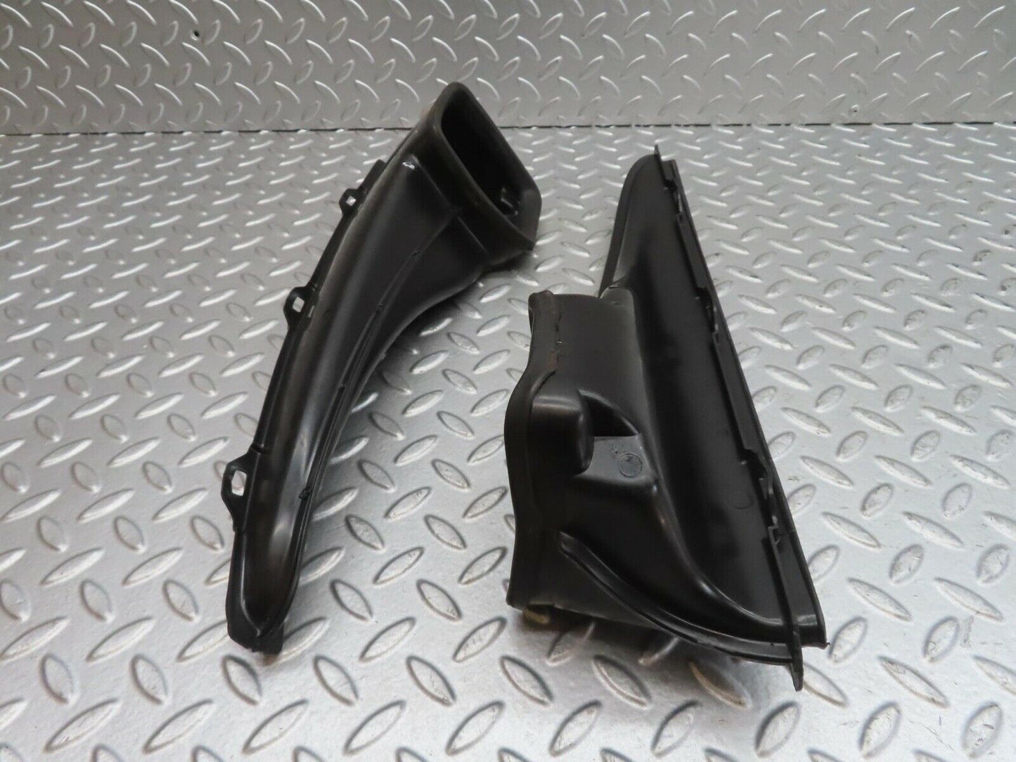 13812 Mercedes-Benz W123 200 Air Duct Vent Left And Right Side 1238300119