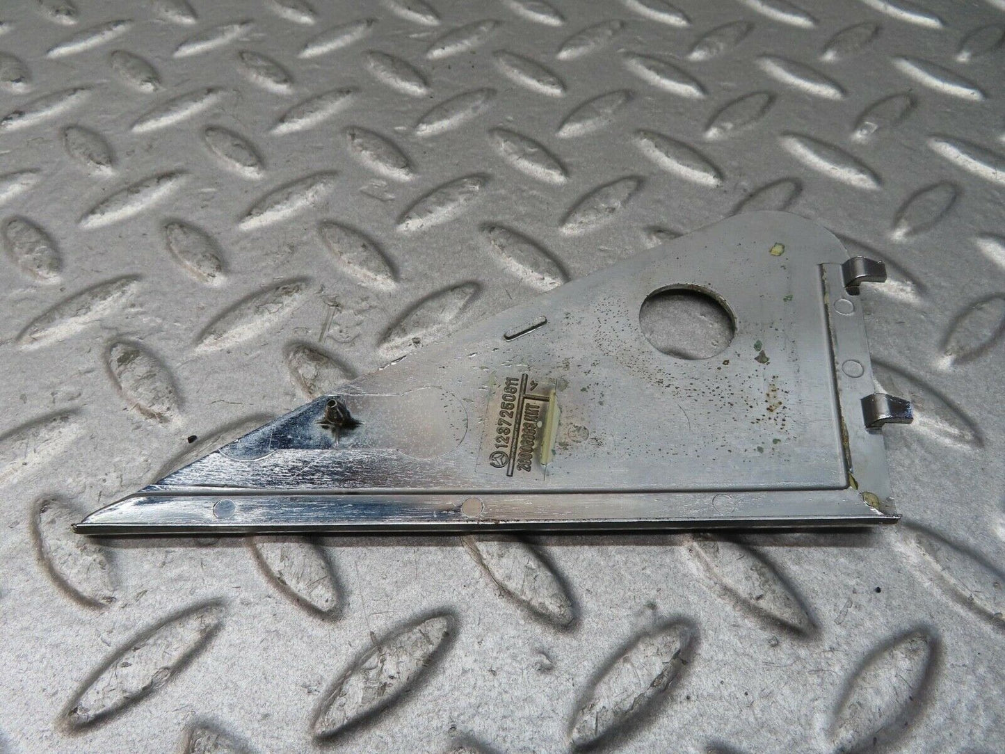 13619 Mercedes-Benz W123 200 Mirror Triangle Cover Right Side 1237250811