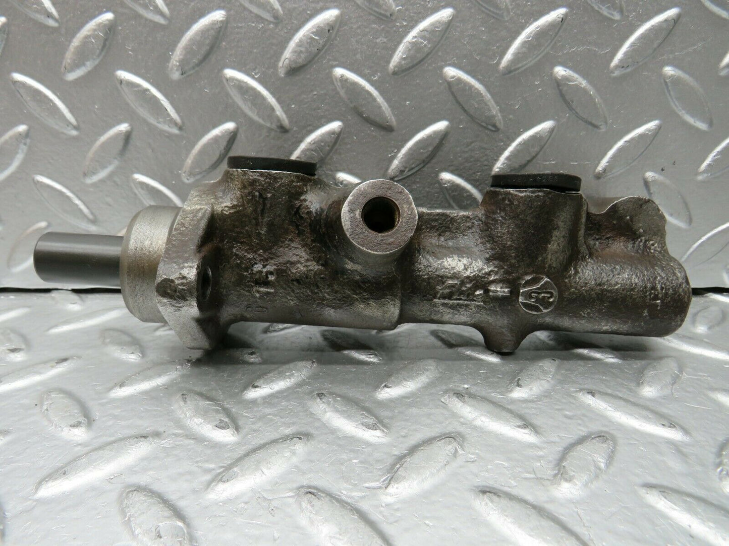 24072 Mercedes-Benz W123 280E Brake Master Cylinder Ate