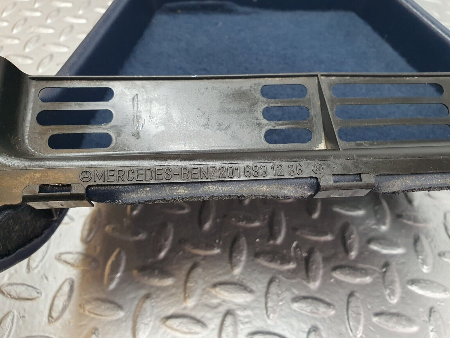 42664 Mercedes-Benz W201 190 2.0L Centre Console Blue 2016831325 2016831236