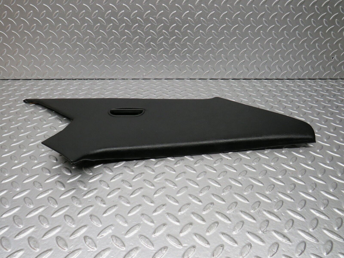 31568 Mercedes-Benz W201 190LE 1.8L C Pillar Cover Trim Left Black 2016950144