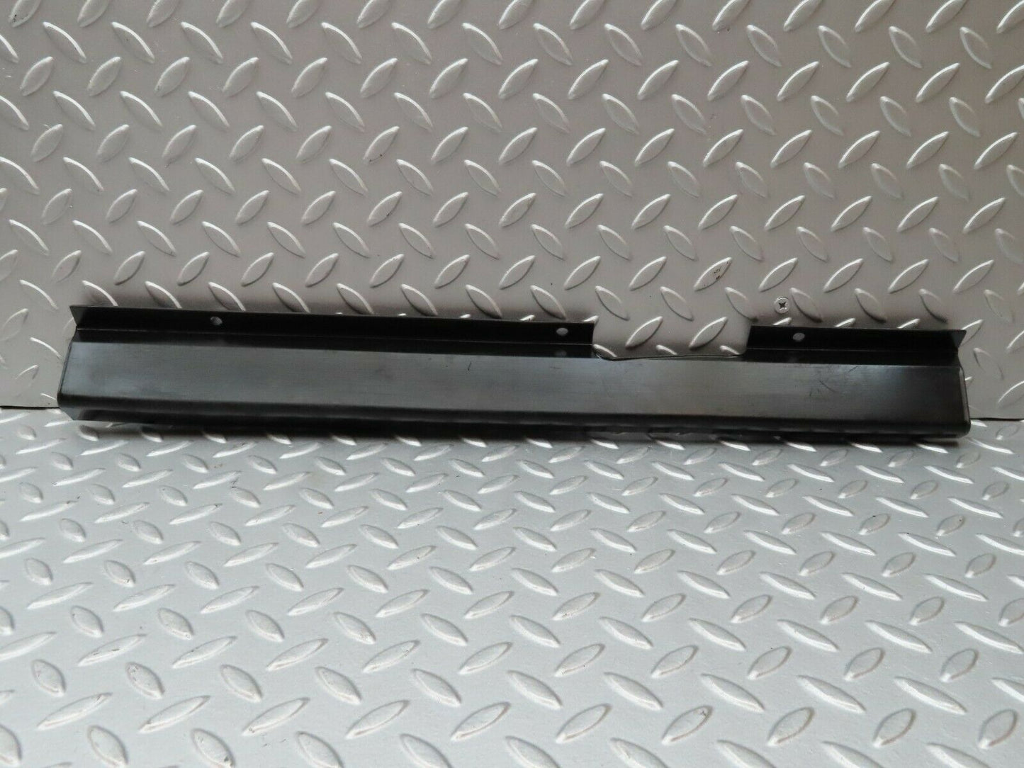 4398 Mercedes-Benz W123 230E Cabel Chanel Cover Front Left 1238210936