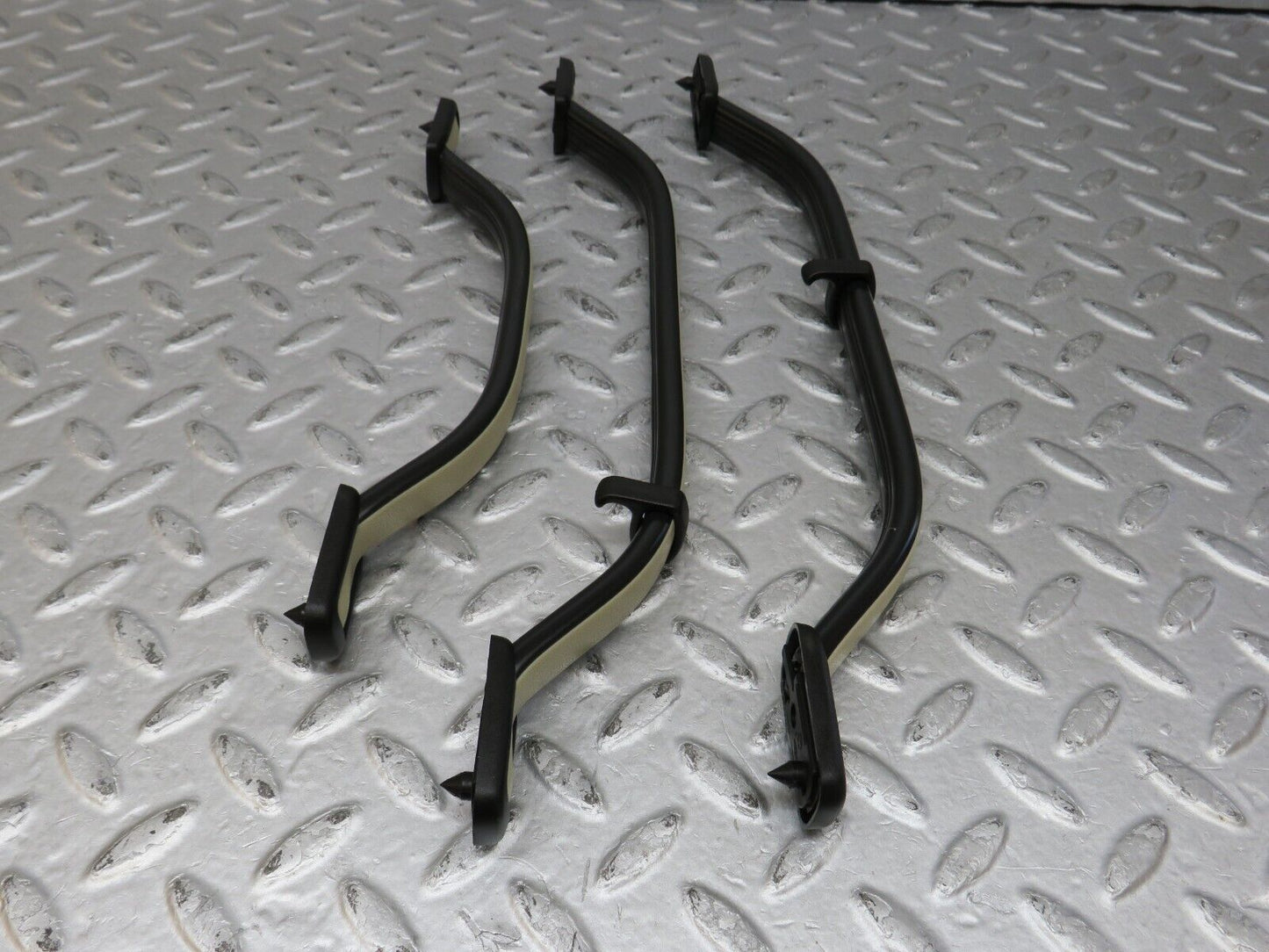 36507 Mercedes-Benz W201 190E 2.0L Interior Roof Grab Handle Set Beige