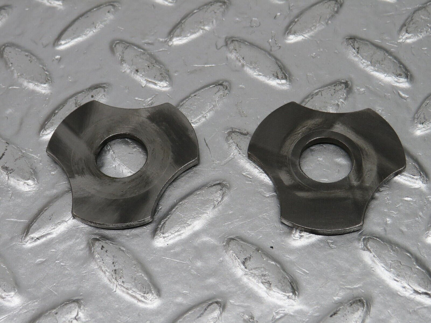 33017 Mercedes-Benz C107 R107 350 V8 Wheel Hub Locking Cap