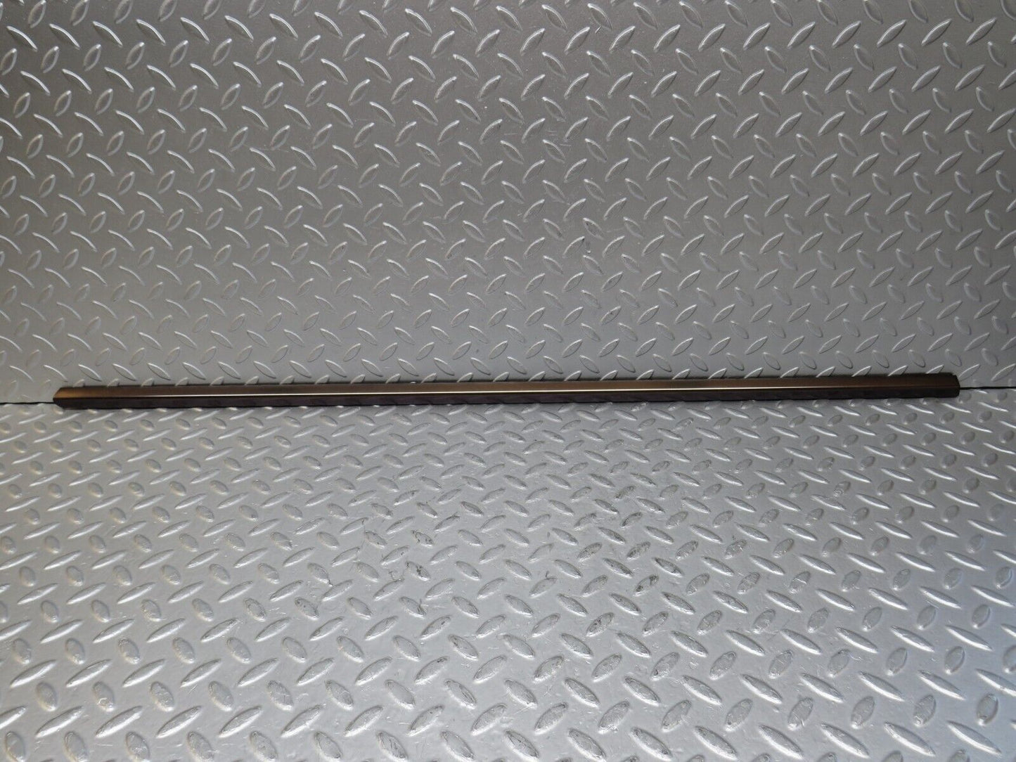 35079 Mercedes-Benz W210 320E Front Right Door Window Exterior Trim