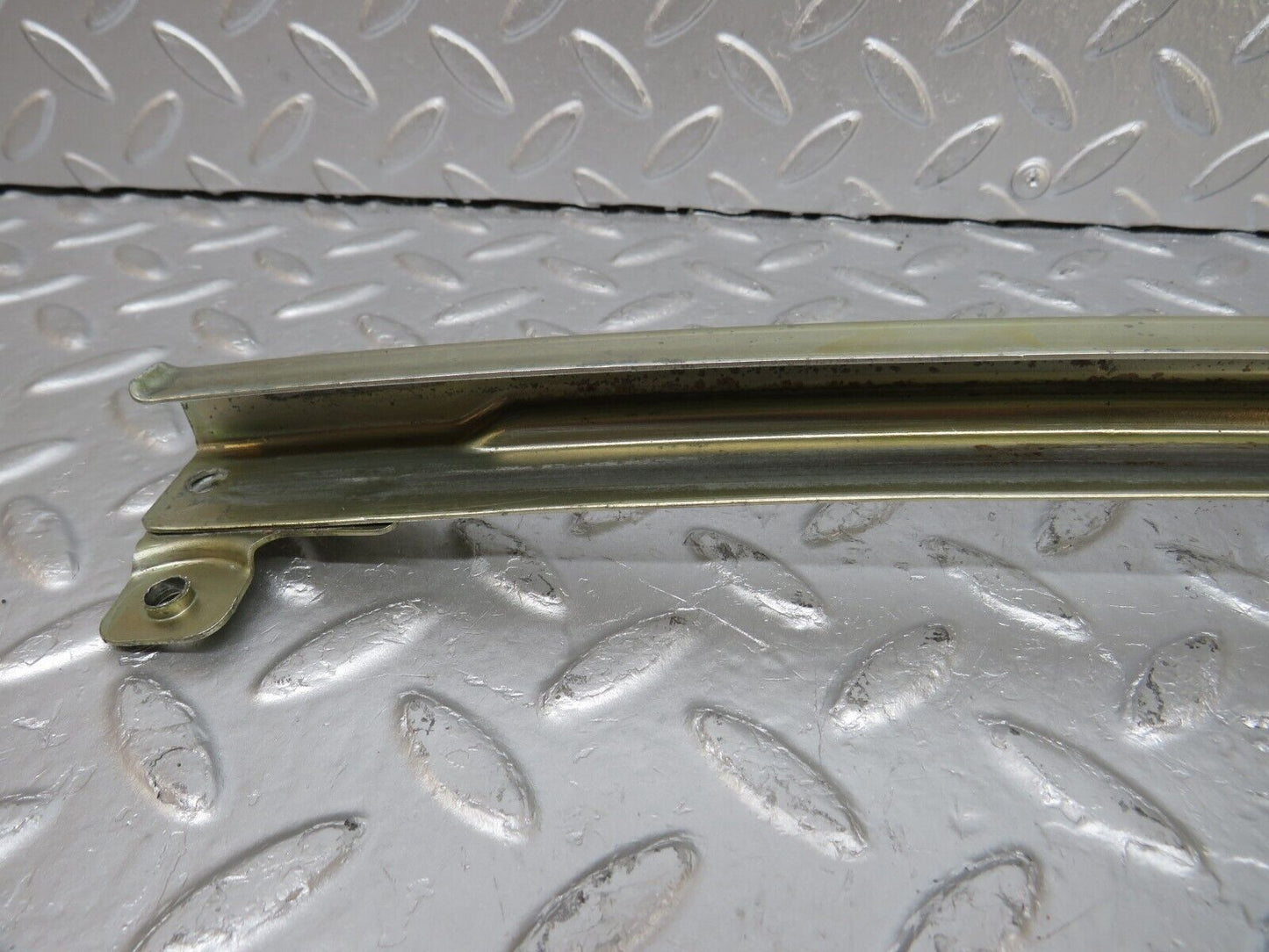 33255 Mercedes-Benz W202 C180 Front Right Door Window Channel