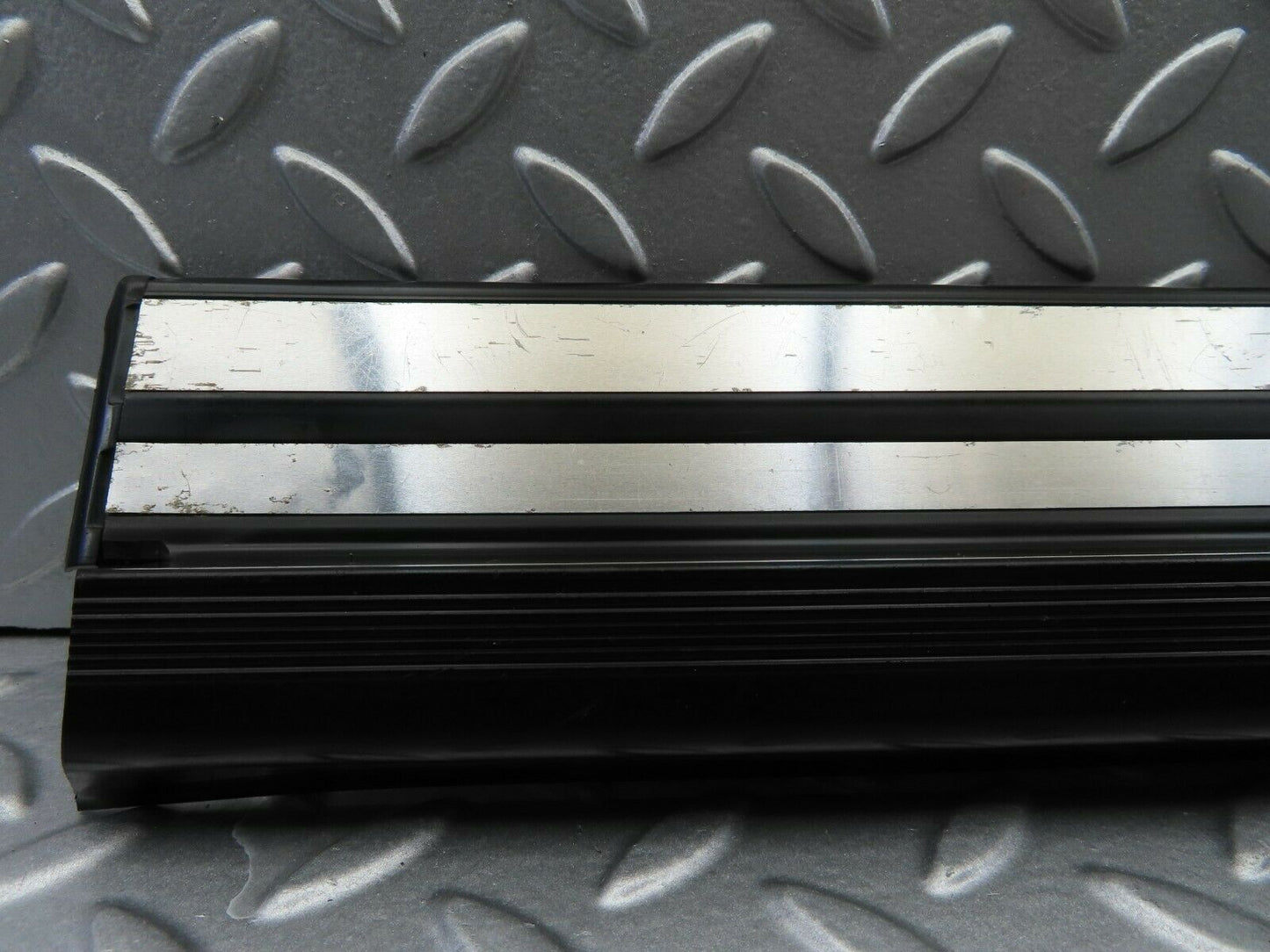 6549 Mercedes-Benz S124 E220 Wagon Rear Left Door Sill Trim