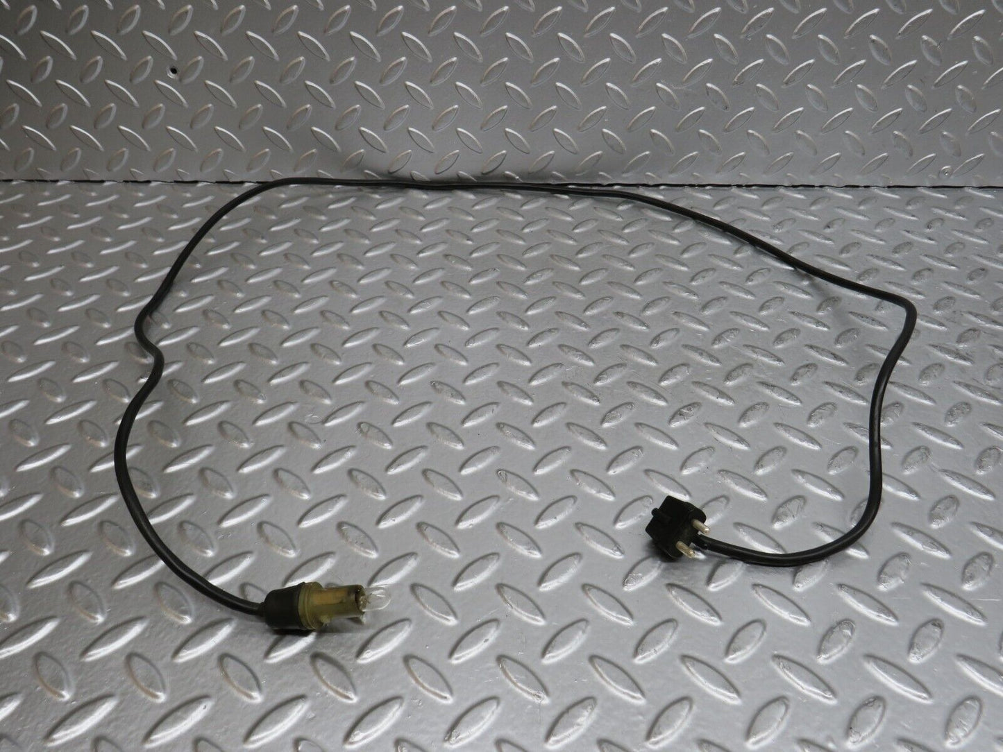 29593 Mercedes-Benz W124 230E Front Wing Indicator Cable Wire 1249971881