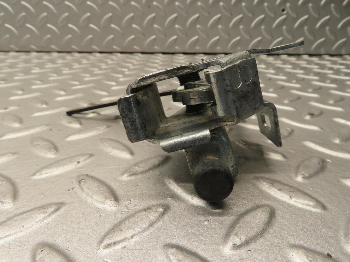 11696 Mercedes-Benz R107 450SL Soft Top Mechanism Lock Left