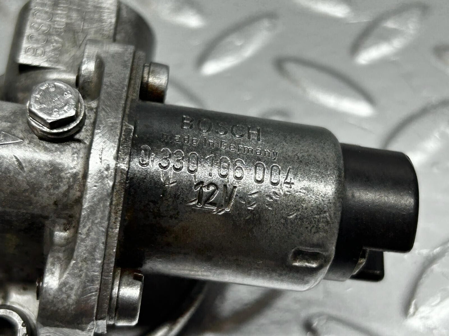 42270 Mercedes-Benz W108 Cold Start Valve 0330106004 0437900009