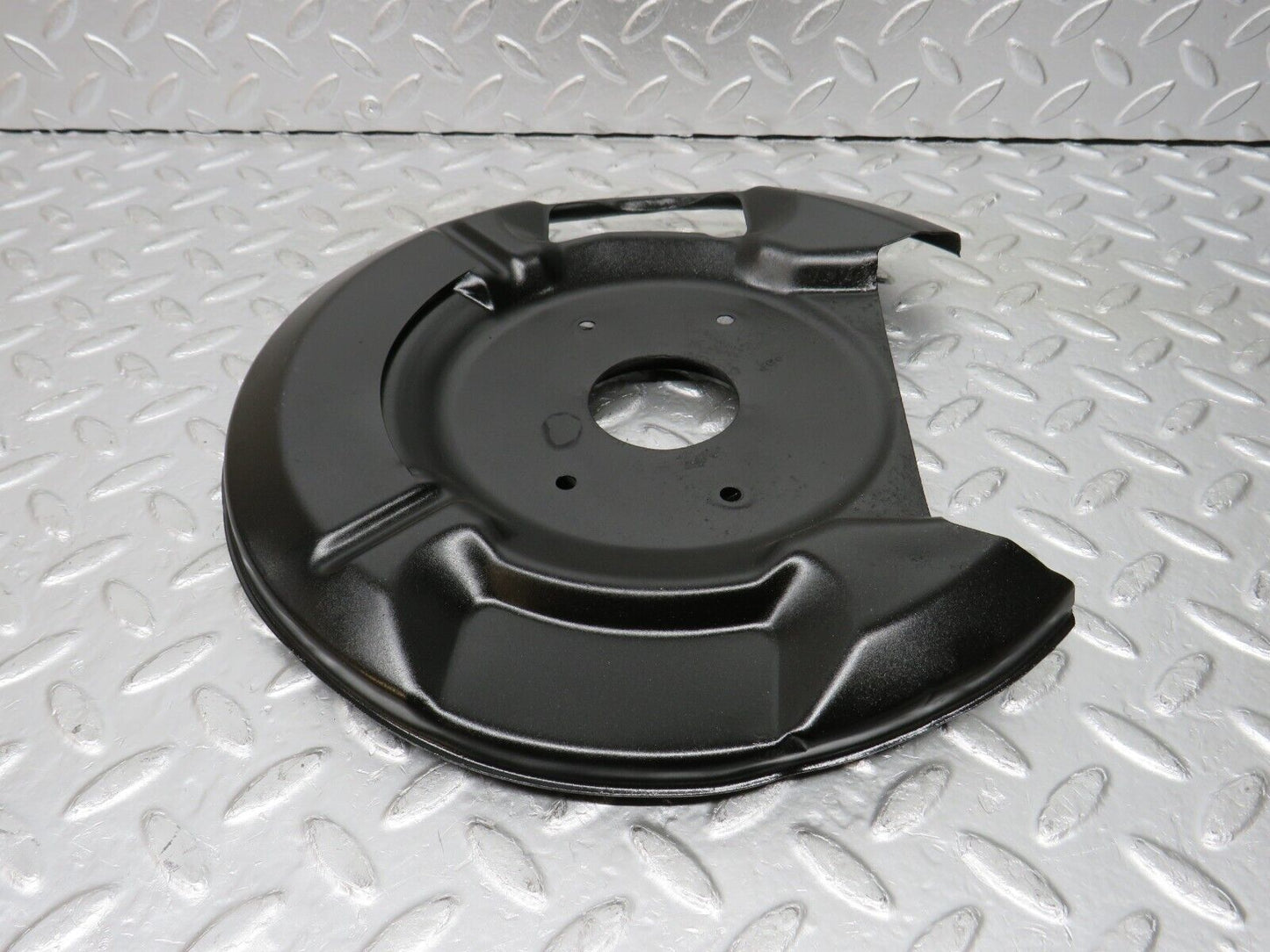 33018 Mercedes-Benz C107 R107 350 V8 Front Right Brake Disc Protection Plate