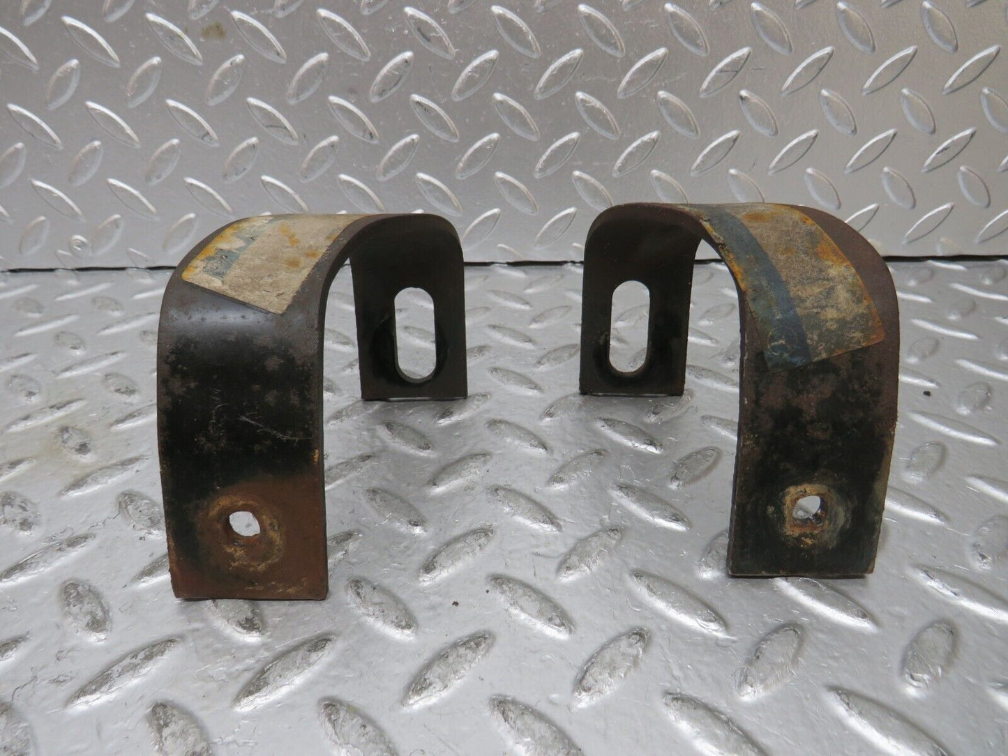 27394 Mercedes-Benz W123 280E Front Bumper Bracket Pair