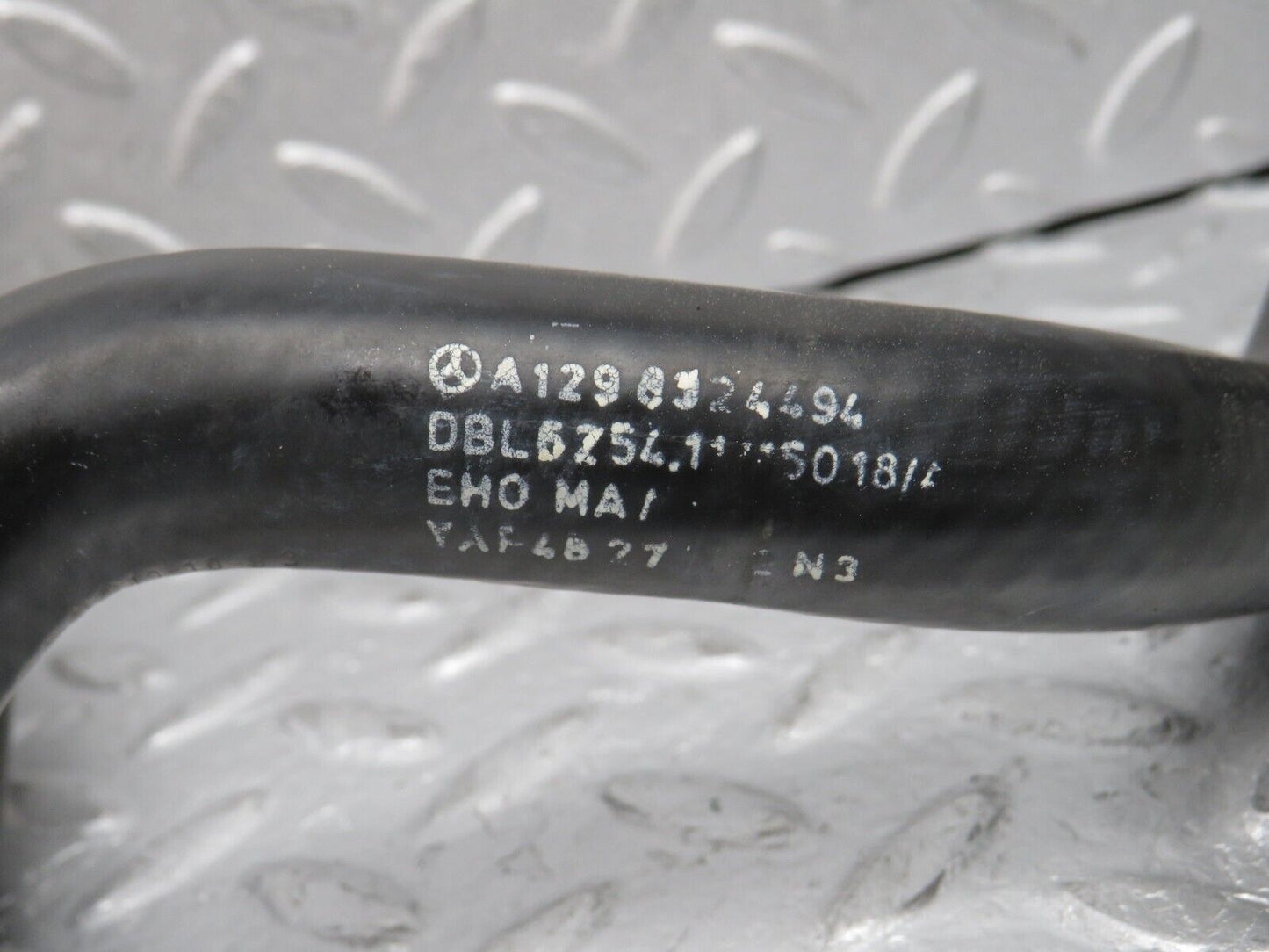 38561 Mercedes-Benz R129 280SL Coupe Coolant Hose Pipe 1298324494
