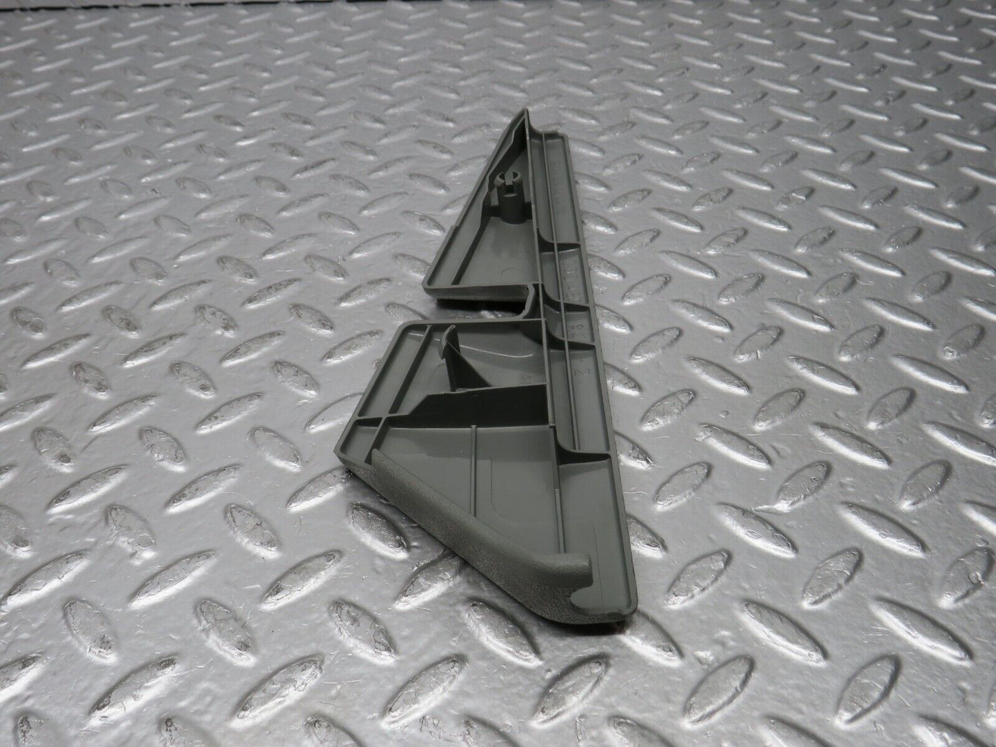 30451 Mercedes-Benz W124 230E Front Right Driver Seat Trim Grey 1249190220
