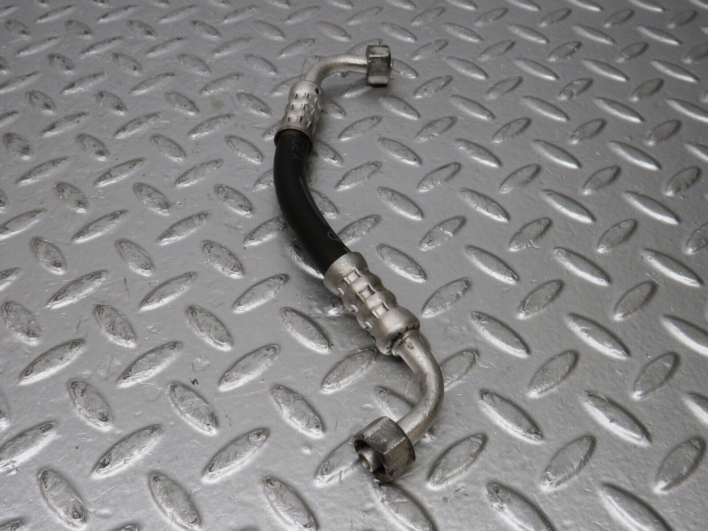 31315 Mercedes-Benz S124 Wagon 220TE Wagon Air Conditioning Hose Pipe