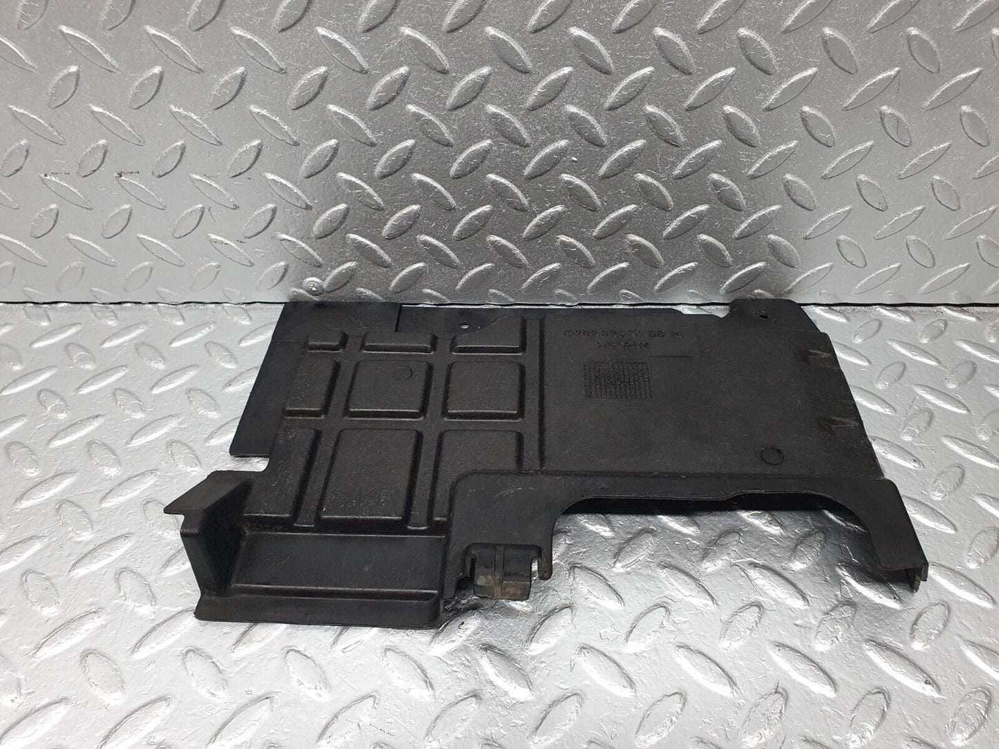 41782 Mercedes-Benz W202 C200 Left Engine Bay Cover Panel 2025241230