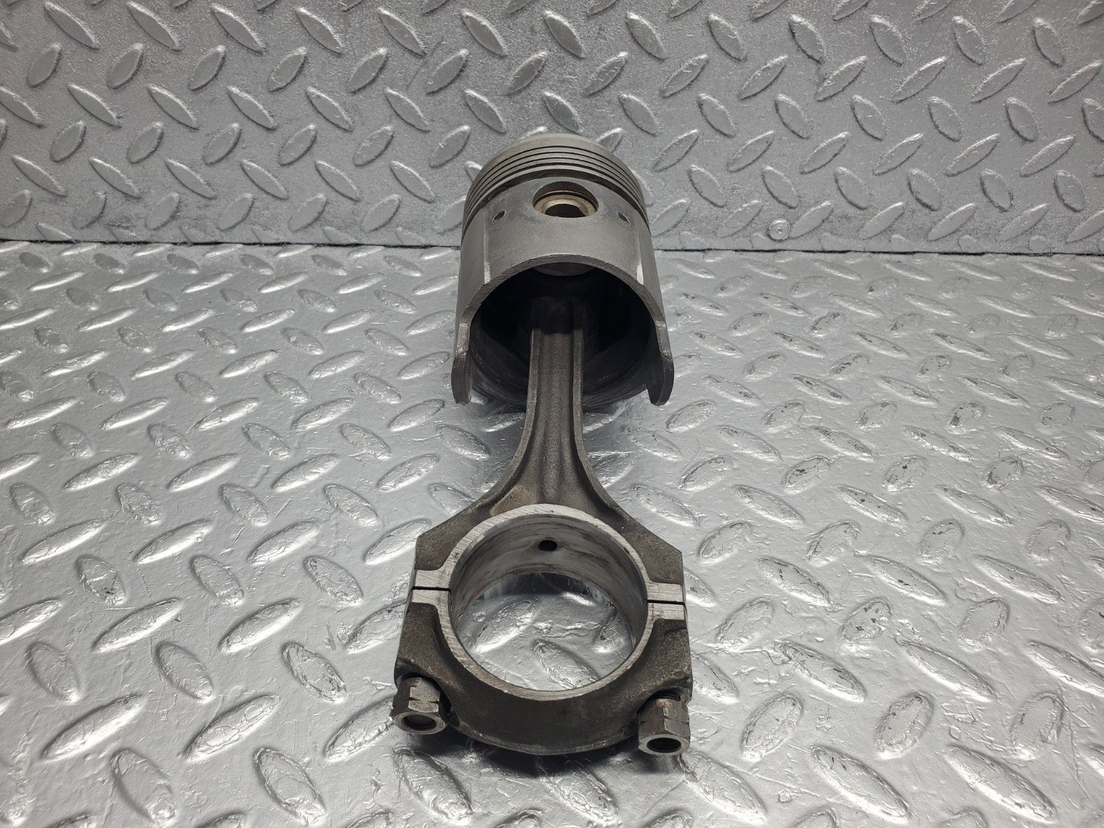 W112 piston with connecting rod used OEM