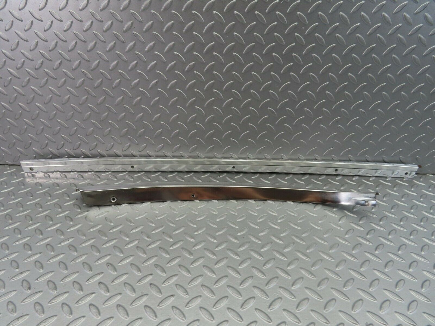 7438 Mercedes-Benz W116 450SE Roof Chrome Moulding Right Side