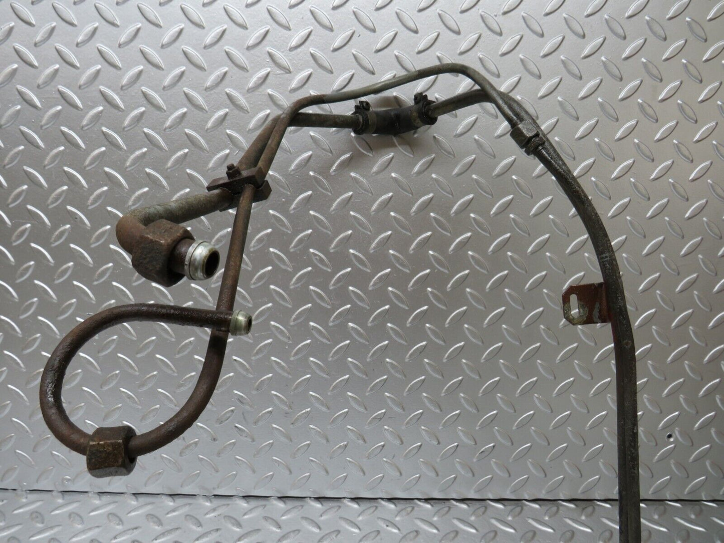 26366 Mercedes-Benz W116 450SE  Oil Cooler Pipe Hose