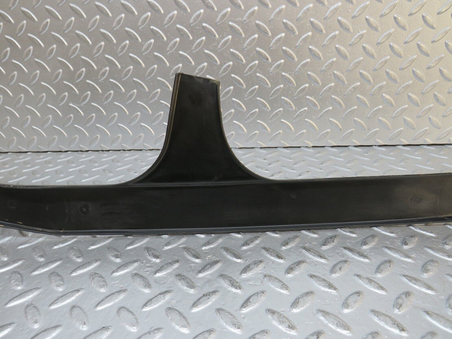 0458 Mercedes-Benz W123 230E Cabel Chanel Cover 1238210236