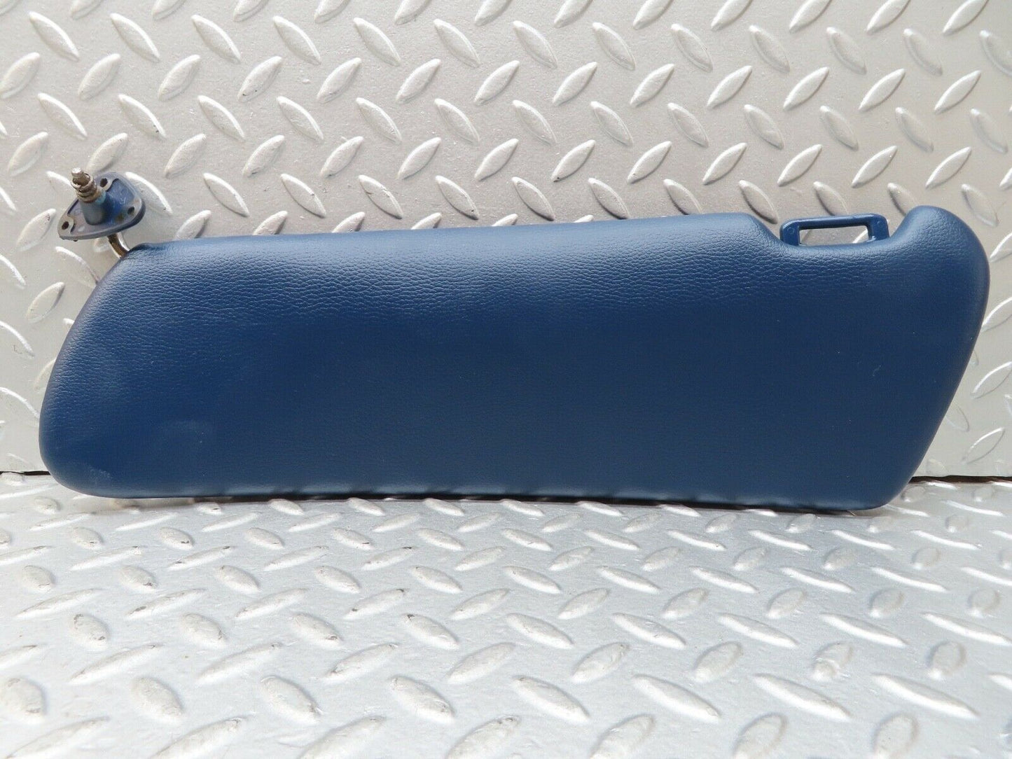 17530 Mercedes-Benz W116 450SEL Sun Visor Right Side Blue