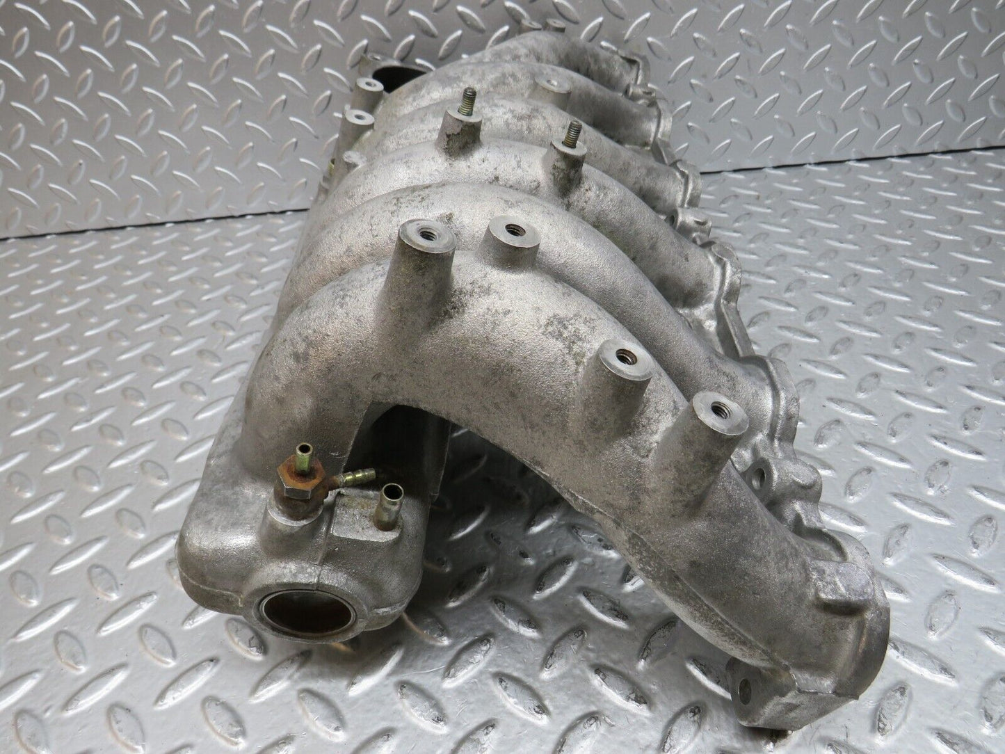 28038 Mercedes-Benz W123 280E Air Intake Manifold 1101413201