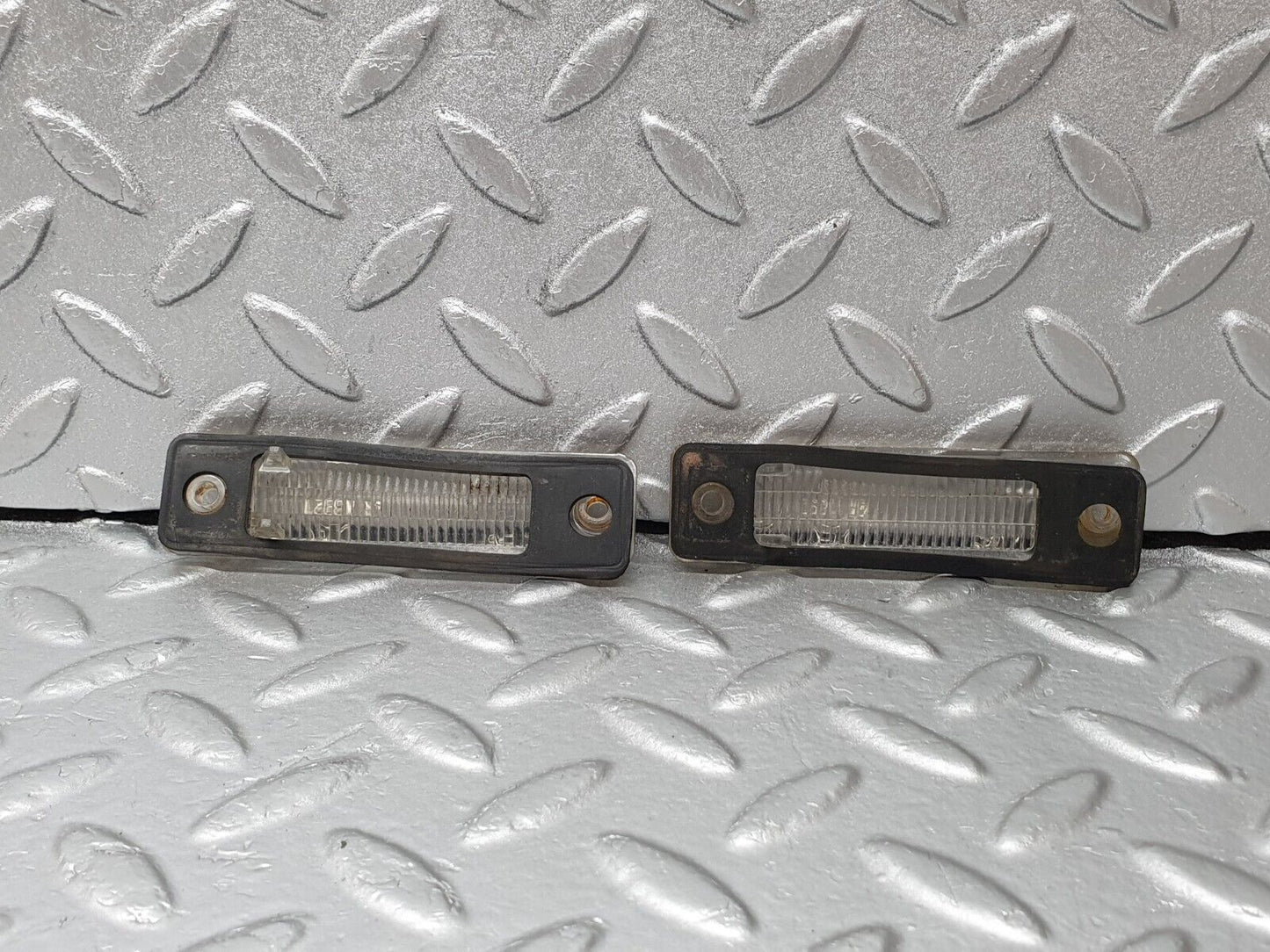 43058 Mercedes-Benz R107 Number Plate Light Lenses