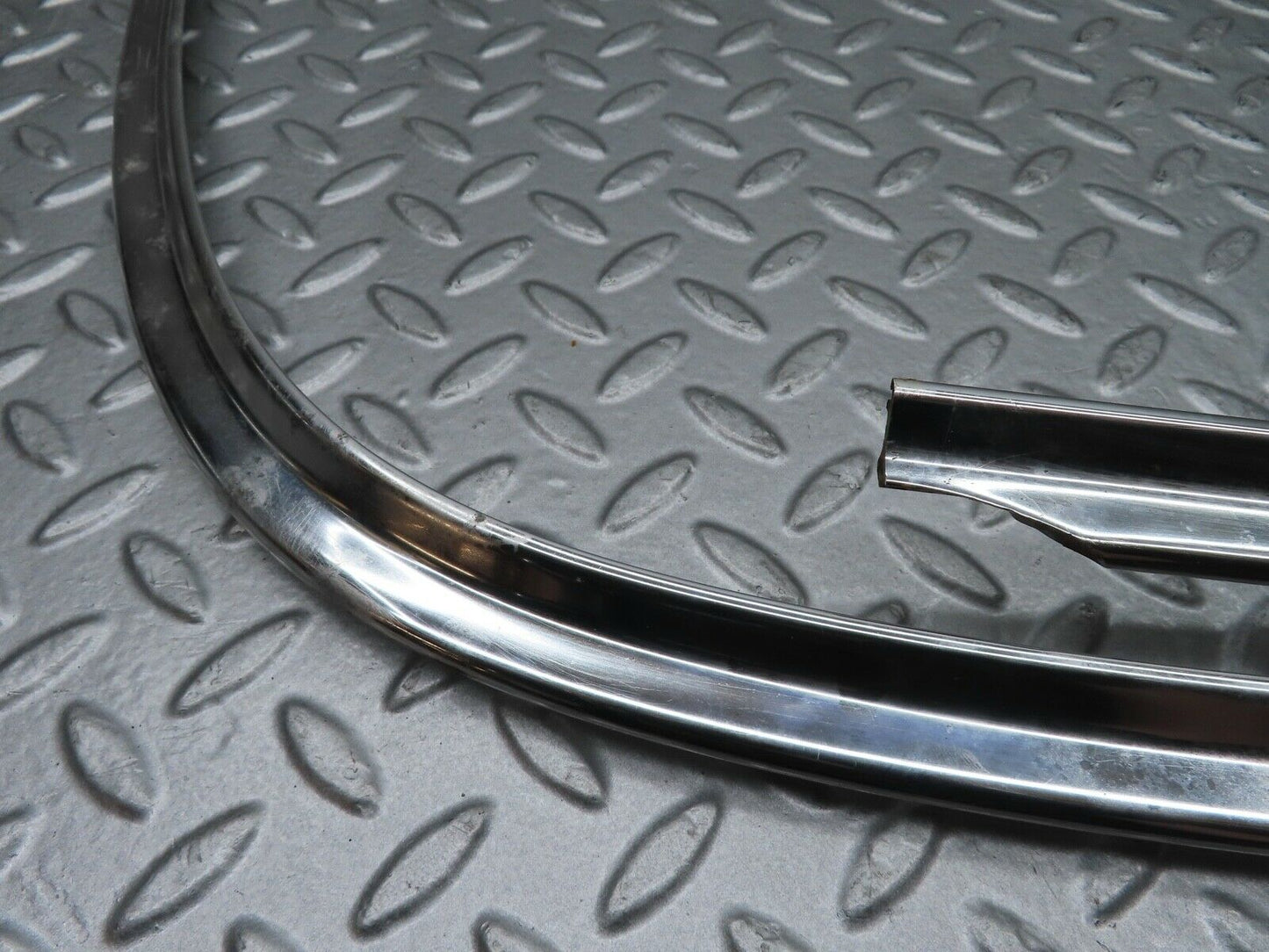 20539 Mercedes-Benz R107 450SL Soft Top Cover Chrome Moulding Trim