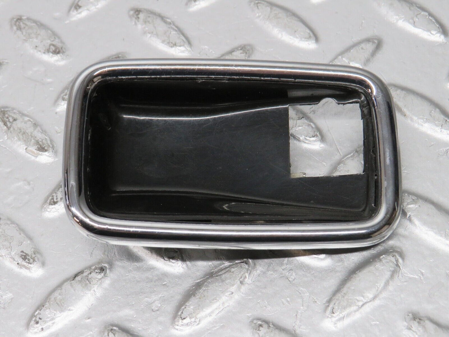 32192 Mercedes-Benz W123 230E Chrome Frame For Door Opener Left 1087660511