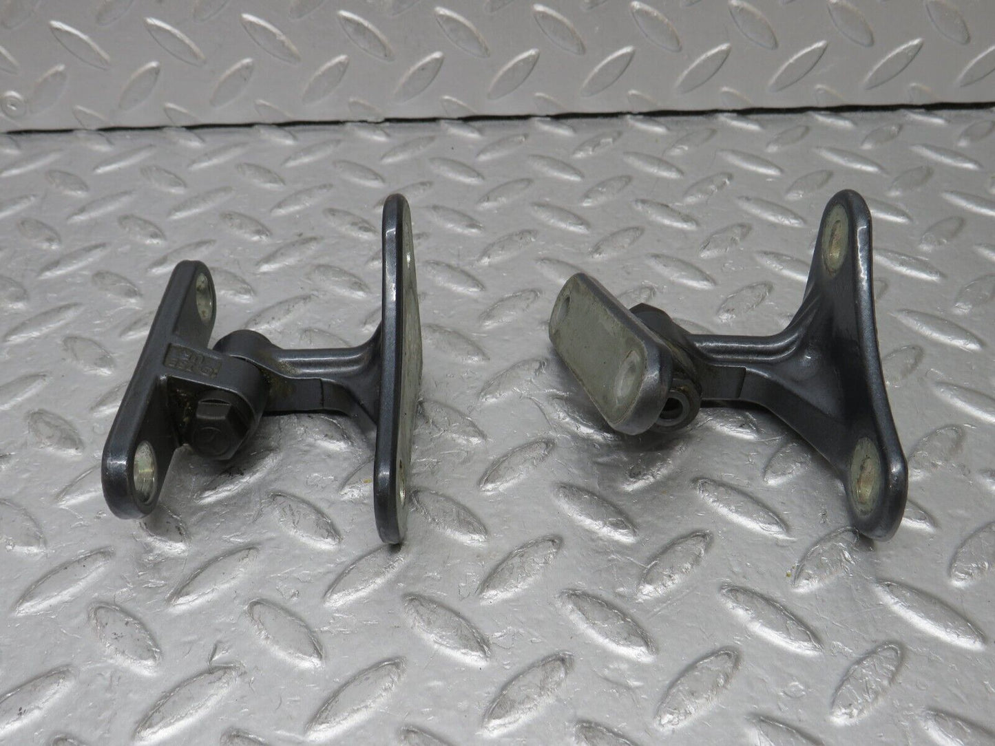 35266 Mercedes-Benz W221 Front Right Door Hinge
