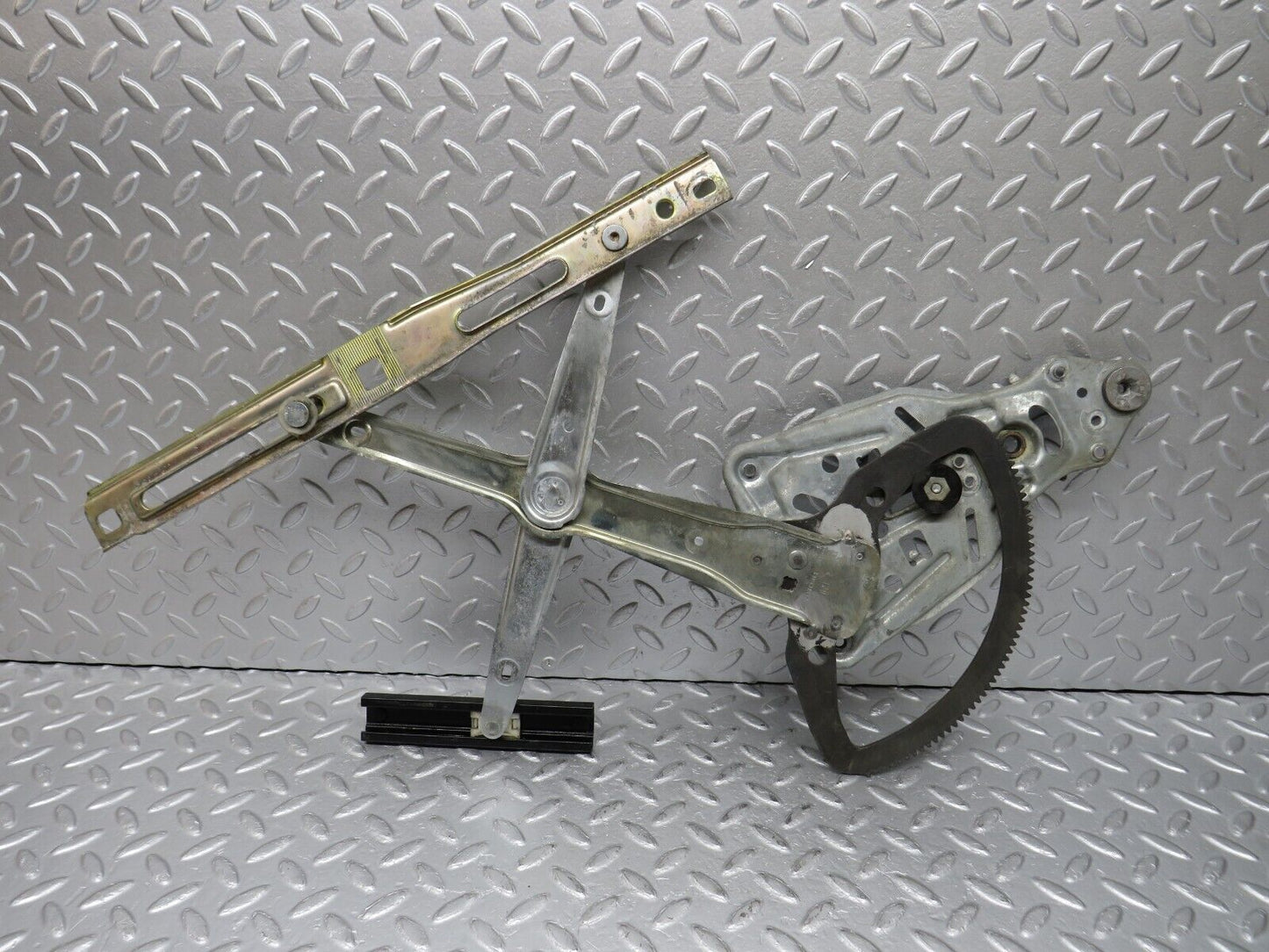 38603 Mercedes-Benz R129 280SL Coupe Right Power Window Regulator