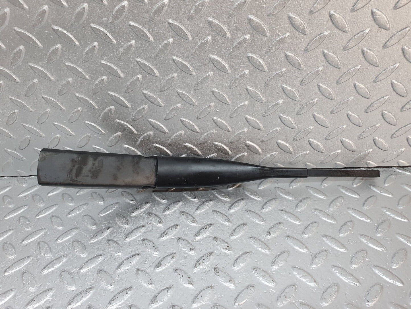 41586 Mercedes-Benz W124 200E Wiper Arm