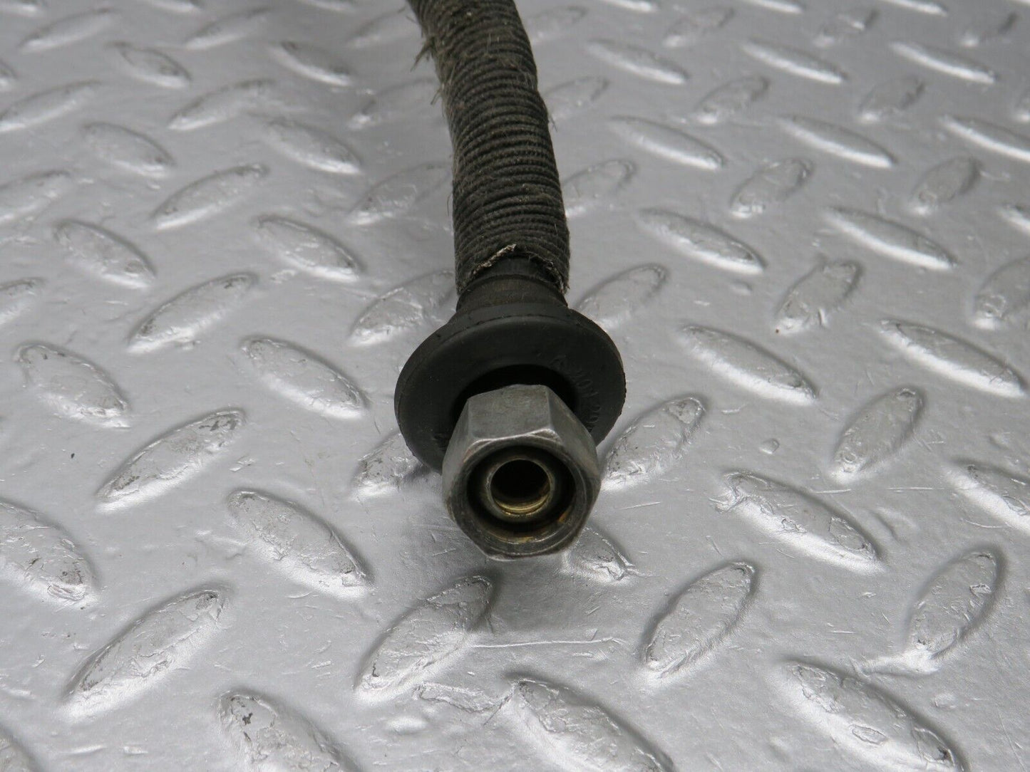 39218 Mercedes-Benz R107 500SL Coupe Brake Servo Vacuum Pipe