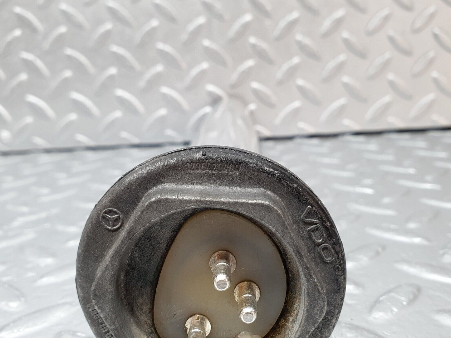 40840 Mercedes-Benz W123 300D Fuel Level Sender Unit 1235420404