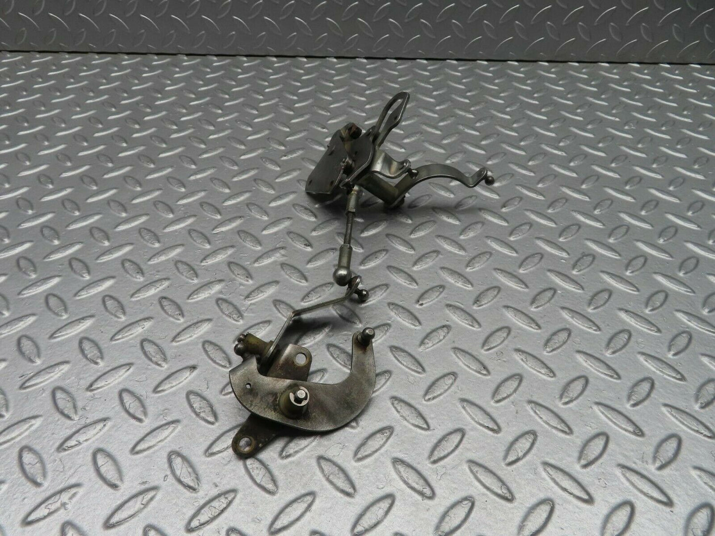 10147 Mercedes-Benz C123 230CE Coupe Throttle Linkage