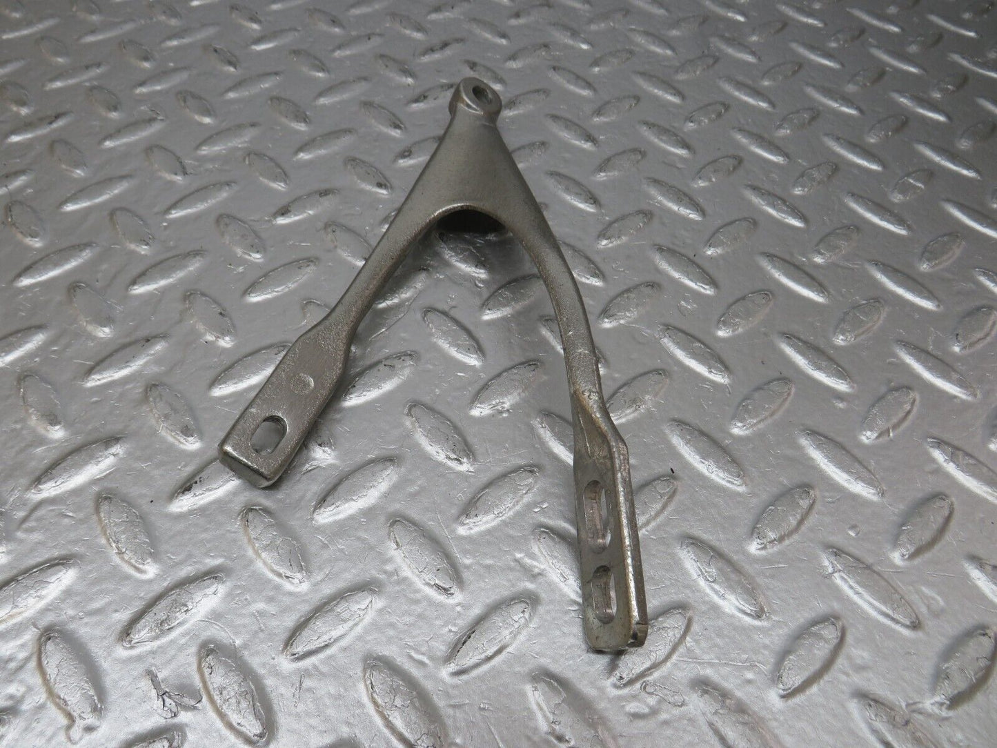 33697 Mercedes-Benz W201 190E 2.0L Steering Column Bracket