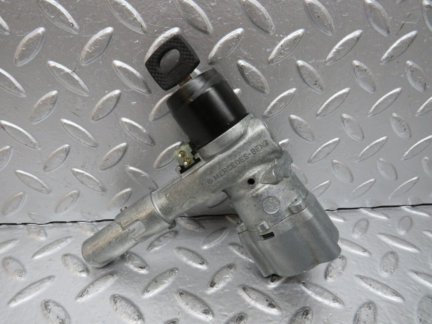 29774 Mercedes-Benz W123 230E Steering Lock Ignition Switch With Key 1264620630