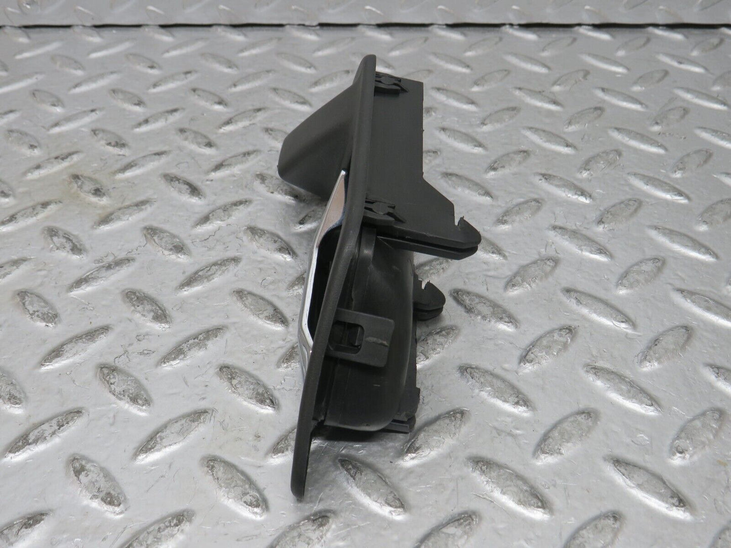 27516 Mercedes-Benz S124 300TE Front Left Interior Door Handle 1247600161