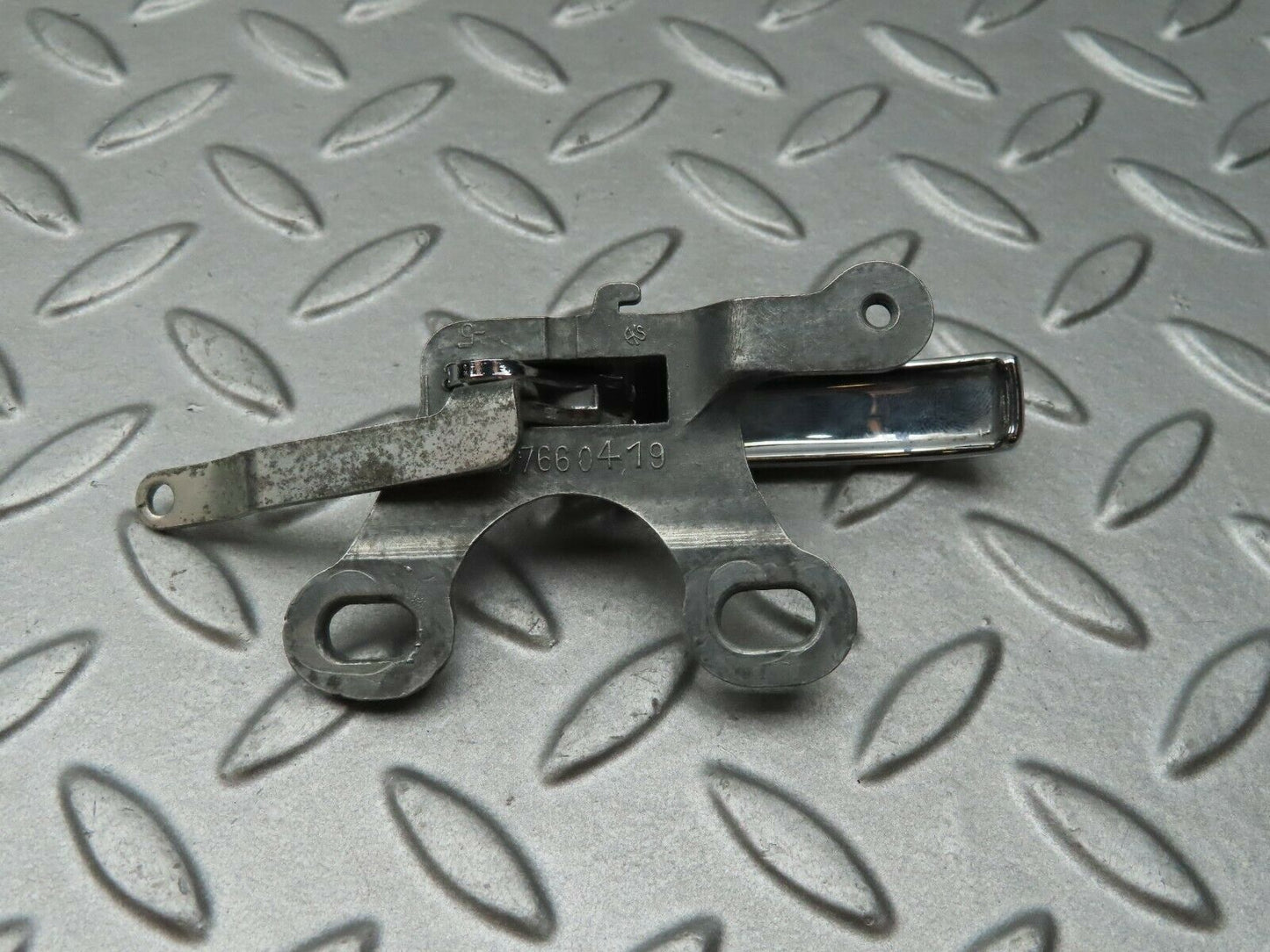 4747 Mercedes-Benz W114 280CE Coupe Right Interior Door Handle 1107660419