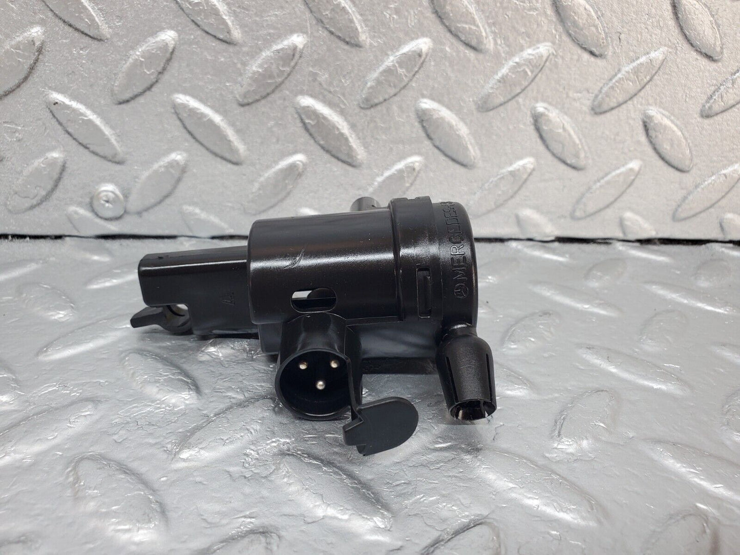 44940 Mercedes-Benz R129 300SL Coupe Trunk Lock Vacuum Actuator